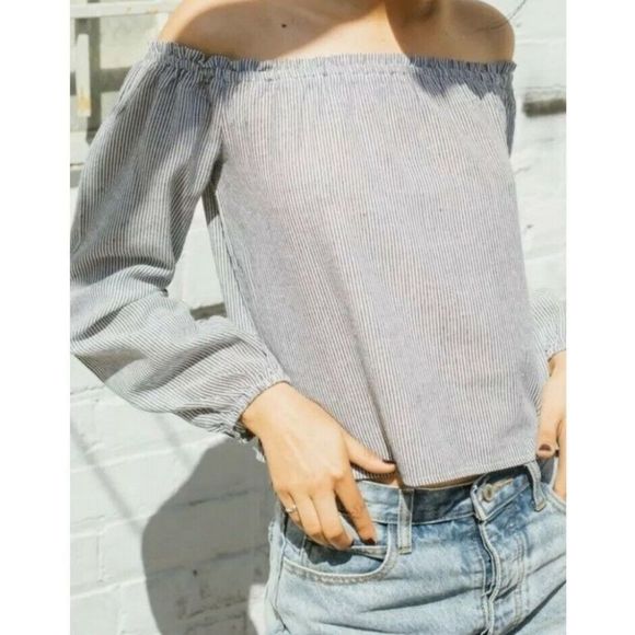 Brandy Melville Tops - BRANDY MELVILLE THEIA Boxy Crop Peasant Top Pinstripe elastic charcoal white